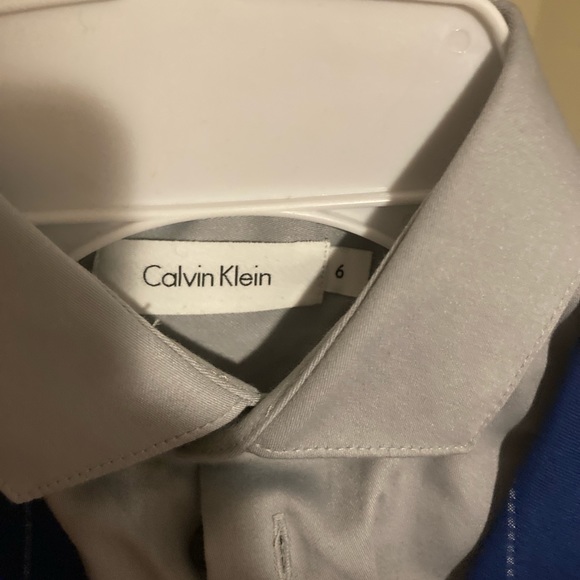 SAVAGE MIJO- Boys 4 piece pin stripe suit. Blue. Suit size 7. Shirt size 6. - Picture 3 of 6